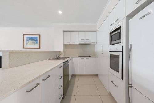 Diamond Beach Large Poolside Villa #45, Gold Coast (foto 10)