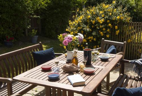 Keepers Cottage - image 12