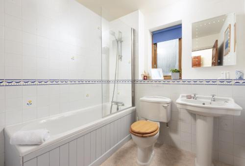 Keepers Cottage - image 4