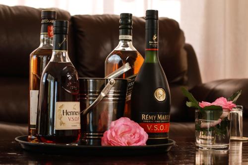 The White House Lodge in Lobamba