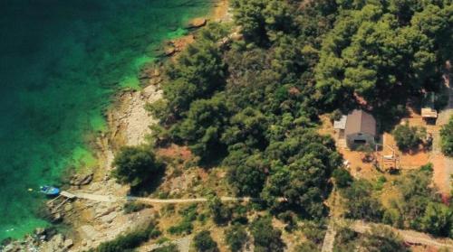 Isolated, 30m to sea, Viktoria s cottage, Kali (foto 2)