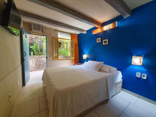 Standard Double Room image 3