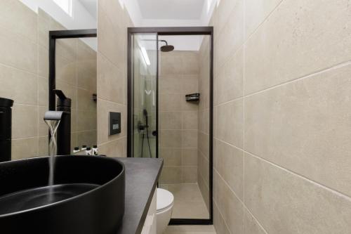 Lemonaki Boutique Suites - image 11