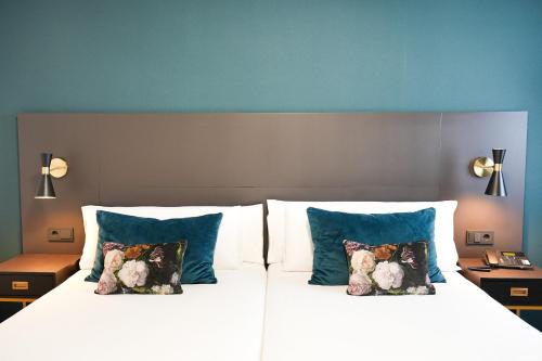Twin Room ( 1 - 2 people ) image 2