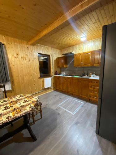 Hutsulka House in Mykulychyn