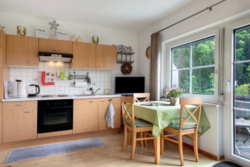 Konyha, Ferienwohnung Talblick, 50qm in Glottertal