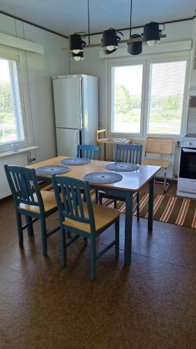 Instalaciones, Majoitus Fox in Kuopio