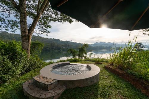 Karstais baseins, Ceylon Tea Trails - Relais and Chateaux - All Inclusive in Maskeliya