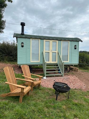 Secret Valley Shepherds Hut gîte à louer Penrhos Castle