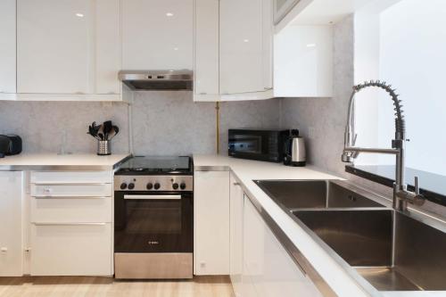 Allsopp & Allsopp - 2-Bedroom Apartment in Plaza Residences JVC - image 2