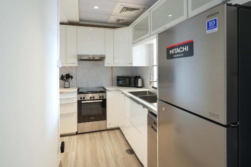 Allsopp & Allsopp - 2-Bedroom Apartment in Plaza Residences JVC - image 6