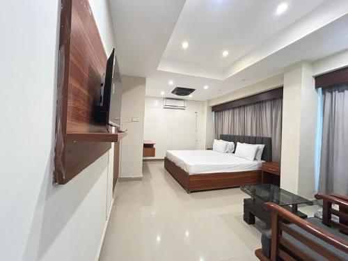 Sea View Suites - image 2