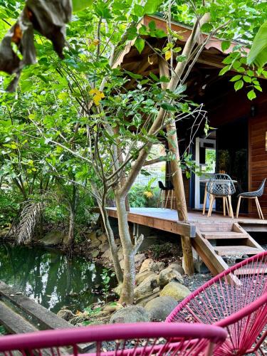 Surrounding environment, Lodge Lamareale, Bungalow sur l eau proche de la plage in Berard