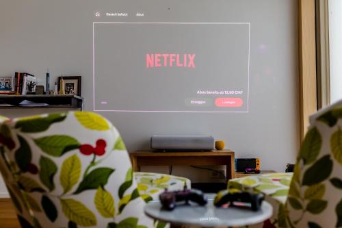 Közös társalgó / TV, Luxury Apartment with Mountain Views in Davos in Davos Clavadel