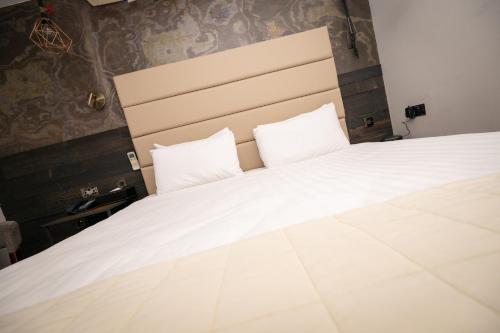 The Studley Hotel - image 14