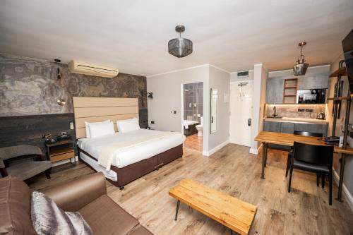 The Studley Hotel - image 8