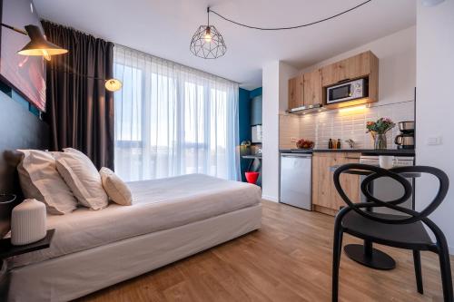 Nemea Appart Hotel Coliseum Amiens Centre in Amiens