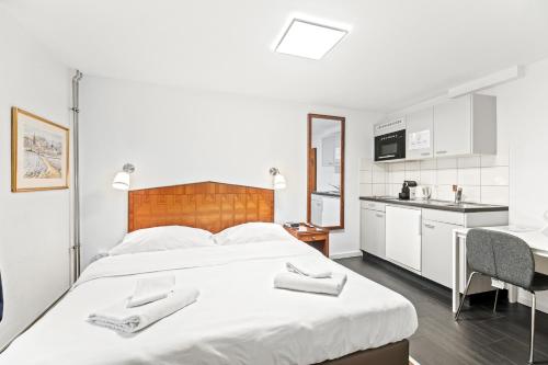 2 twin beds