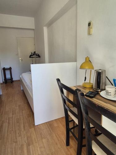 Twin Room image 1