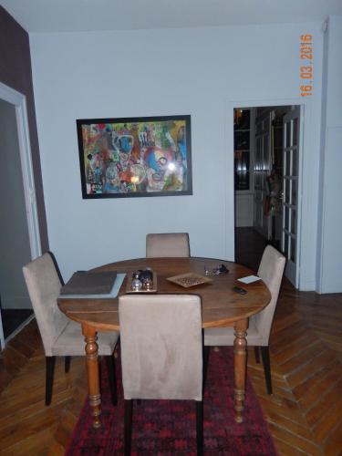 Appartement bourgeois au coeur de Lyon Quartier Terreaux Parking privé gratuit, Lyon (Foto 8)