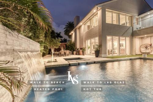 Poinciana-LuxeHome Wlk2Beach HeatedPool HotTub in Fort Lauderdale, USA