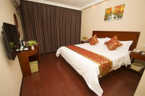 GreenTree Inn Changzhou Xinbei District Taihu Road Wanda Plaza Dinosaur Park Express Hotel