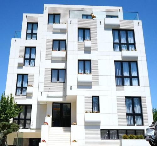Arbnor Boutique Hotel, Тирана
