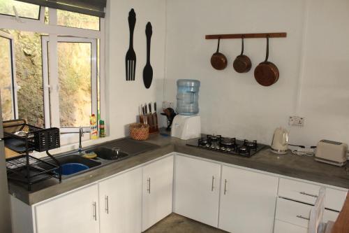 مطبخ, Peaceful Ocean View House in Rodrigues in Roche Bon Dieu