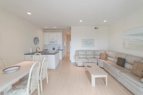 2 bedrooms, 4 beds