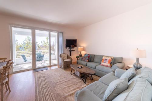 2 bedrooms, 4 beds
