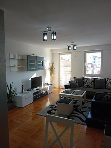 Gray Diamond, Kragujevac