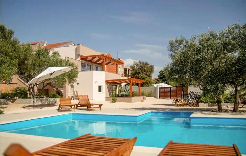 1 Bedroom Amazing Apartment In Bibinje