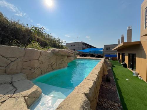 Beachfront Hotel, La Mercy in La- Mercy