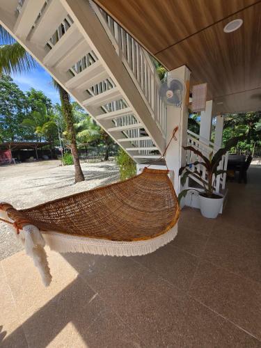 Cheska's Tennis Paradise & Beach House in Baganga