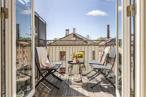Central Family Apt, balcony and roof terrace, Oslo