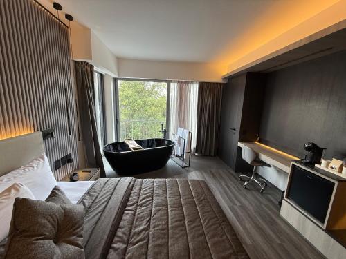 room detail thumbnail 0