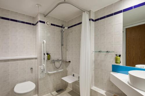 Holiday Inn Express London Limehouse an IHG Hotel - image 13