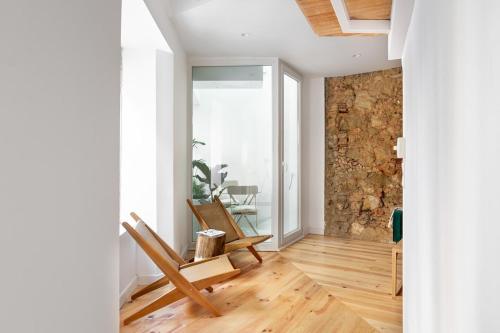 GuestReady - Fabulous studios near Pink Street, Лиссабон (фото 7)