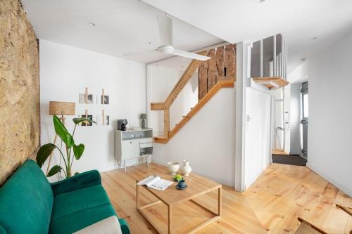 GuestReady - Fabulous studios near Pink Street, Лиссабон (фото 6)