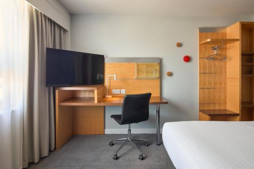 Holiday Inn Express London Limehouse an IHG Hotel - image 7