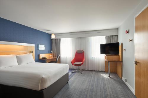 Holiday Inn Express London Limehouse an IHG Hotel - main image