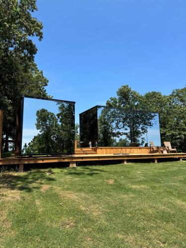 Arkansas Mirror House