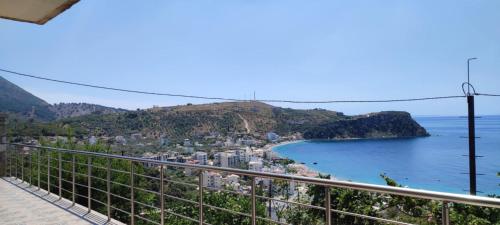 Chris & Drita, Himare (photo 5)