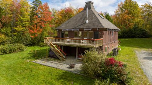 MtSnow , HotTub, Pool, Air Hockey,Ping Pong, Darts in Vilmingtona (VT)