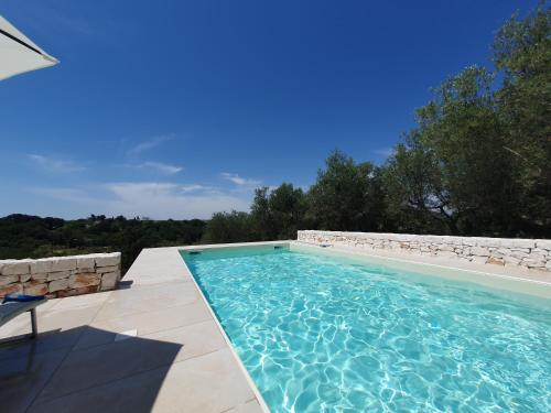 Úszómedence, Trullo Antonelli in Santa Teresa