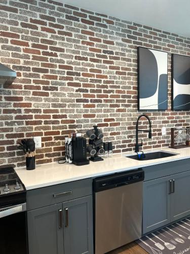Facilities, 1280 Bungalow in Blandtown