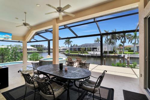 3 Bed 2 Bath Canal Home I Pool+spa Gulf Access - Marco Island, FL