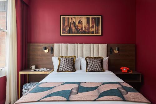Standard Queen Room image 4