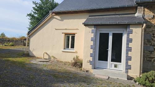Hotelli välisilme, Les Rochelles in Saint-Aubin-De-Terregatte