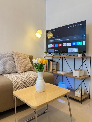 SMDC Light Residences - Studio Condo Unit, Manille